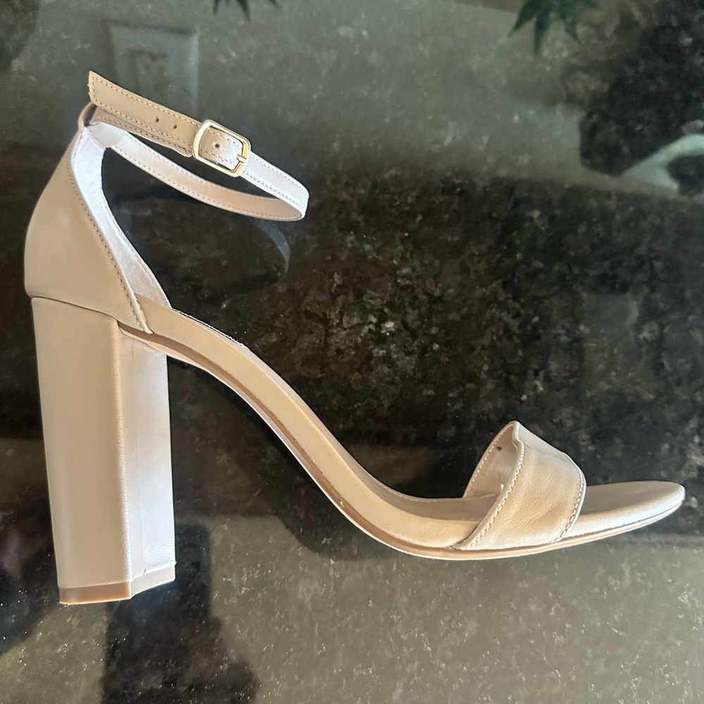 Steve Madden Carrson leather heels